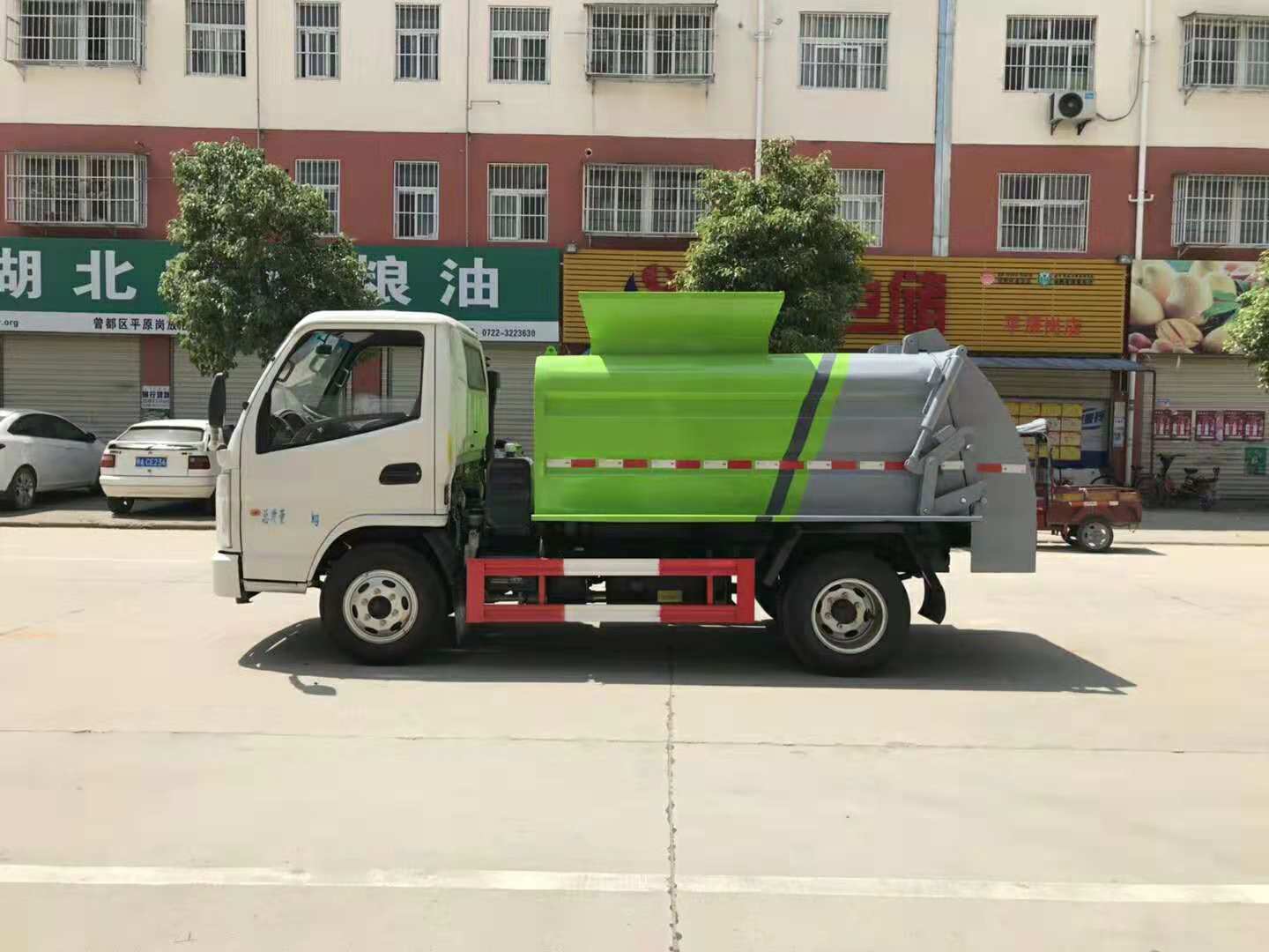 3方挂桶垃圾车，凯马蓝牌挂桶垃圾车示例图8