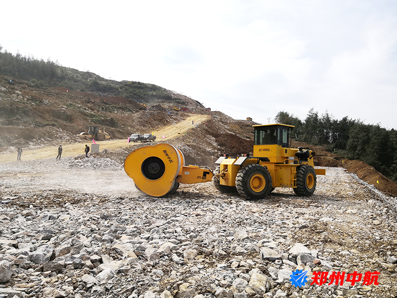 梅花碾 液压夯实机市场价格郑州中航